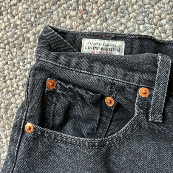 Levi’s 501 Shorts - Picture 6 of 6